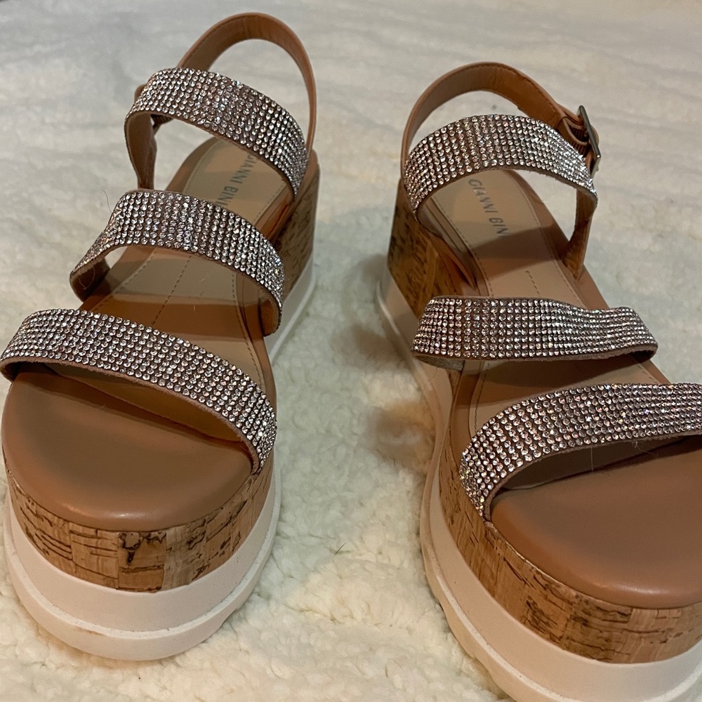 Gianni Bini Platform Sandals